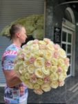 Букет 51 роза Летний Зефир 2