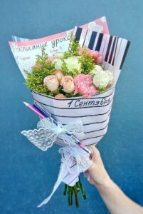купить букеты на 1 сентября в Донецке